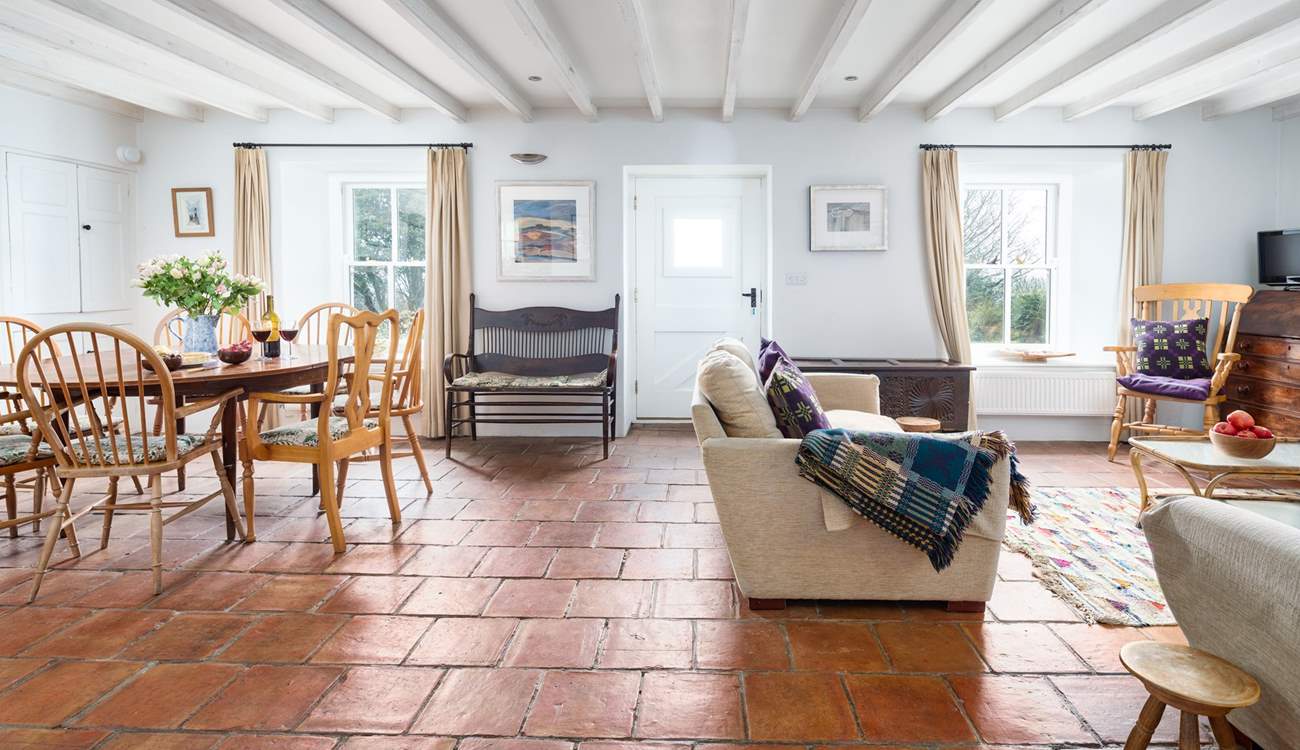 Be captivated by many traditional features amongst contemporary comforts and space for everyone. 