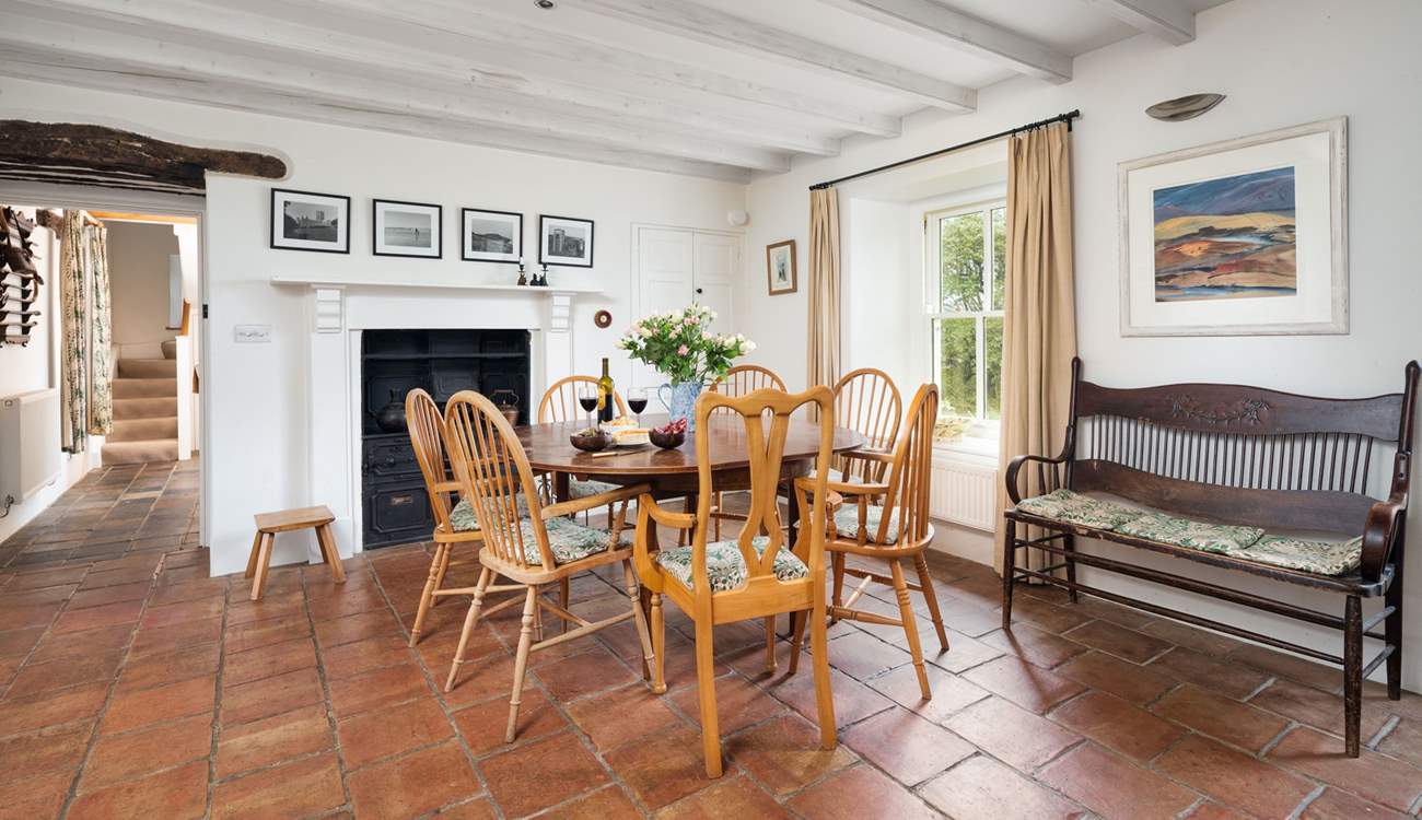 Spot of lunch anyone, whilst choosing the holiday adventures. 