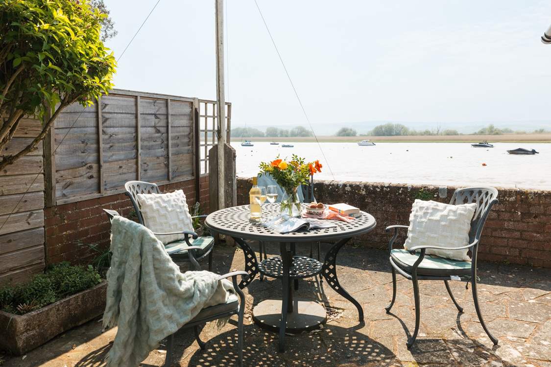 Lazy days can be spent here watching the magnificent water craft and wildlife.