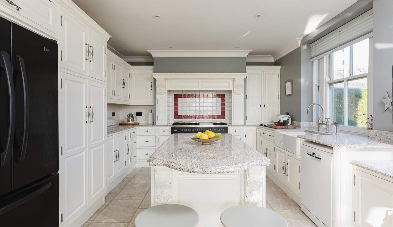 The stylish kitchen has all the equipment you'll need to create a culinary masterpiece. 