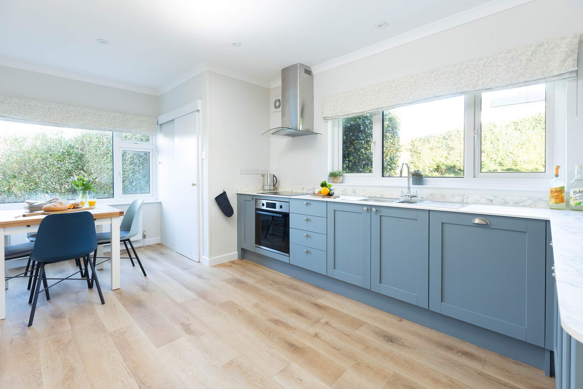 The modern kitchen/diner. 