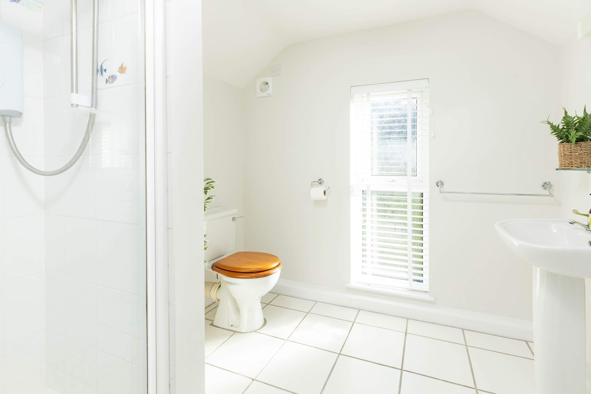 Shower-room 2 on the first floor. 