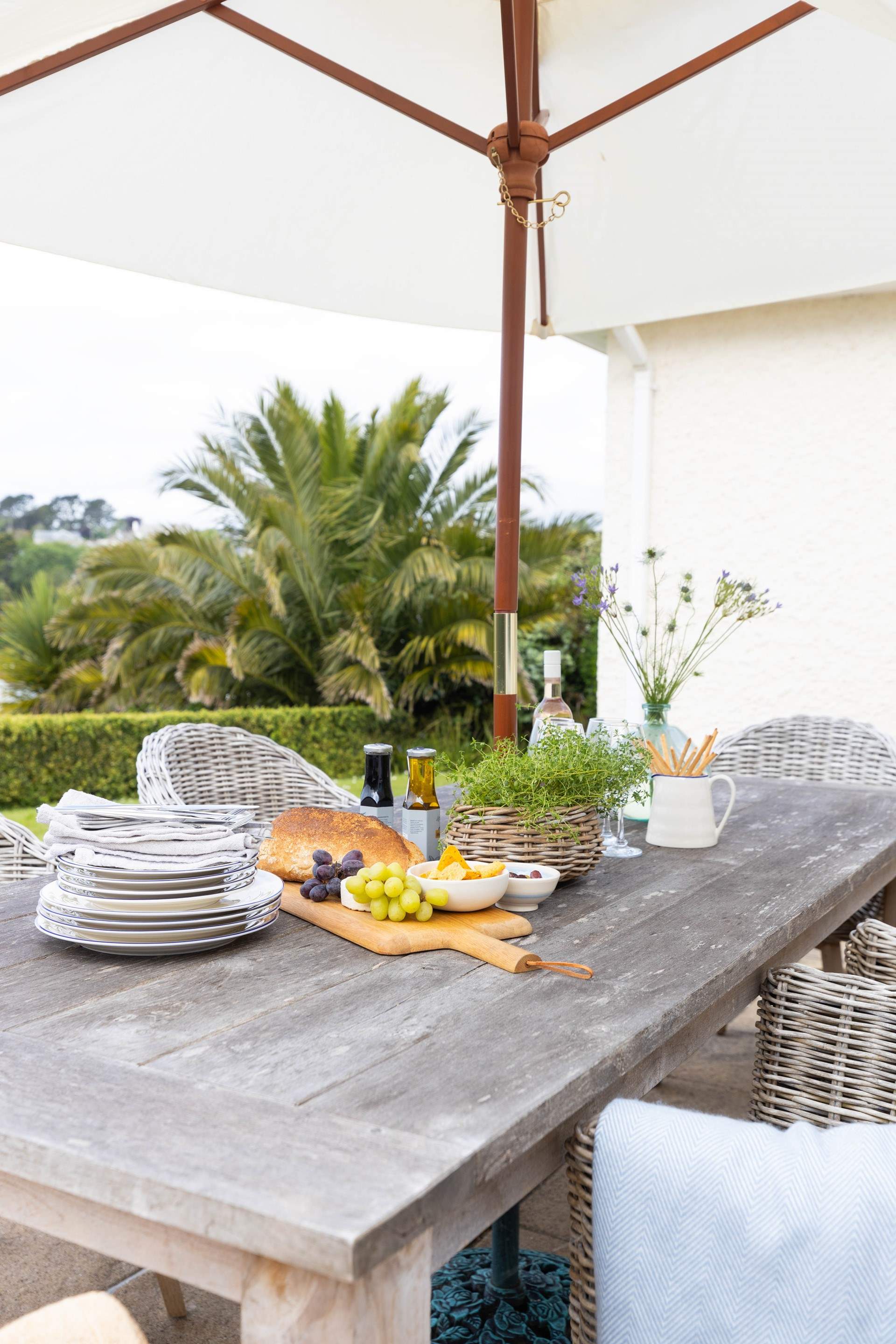 Take in the outside space and dine Al fresco. 