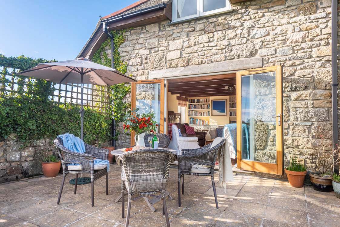 A perfect place to rest with a morning coffee.