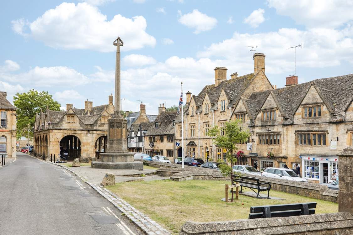 Explore the popular market town of Chipping Campden, notable for its terraced high street dating back to the 14th Century.