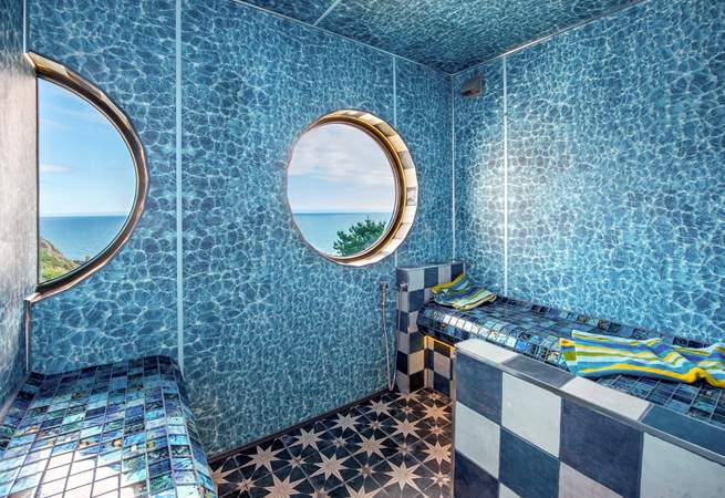 The spa facility has a sauna and a steam room.