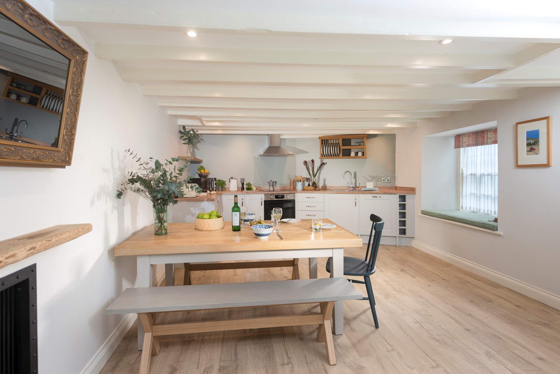 The area is perfect for entertaining.