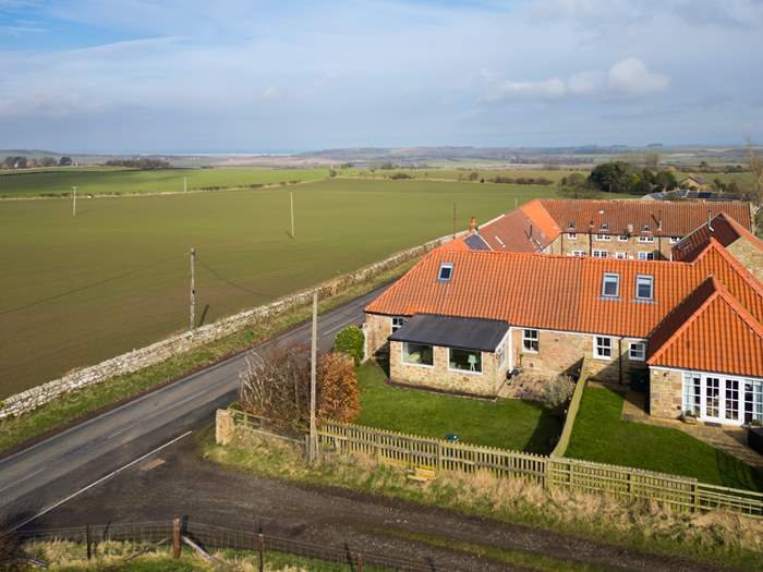 Barleycorn Cottage, Sleeps 6 in Bamburgh