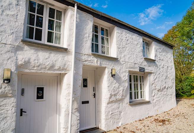Welcome to Honeysuckle Cottage - our charming cottage for up to two guests in north Cornwall.