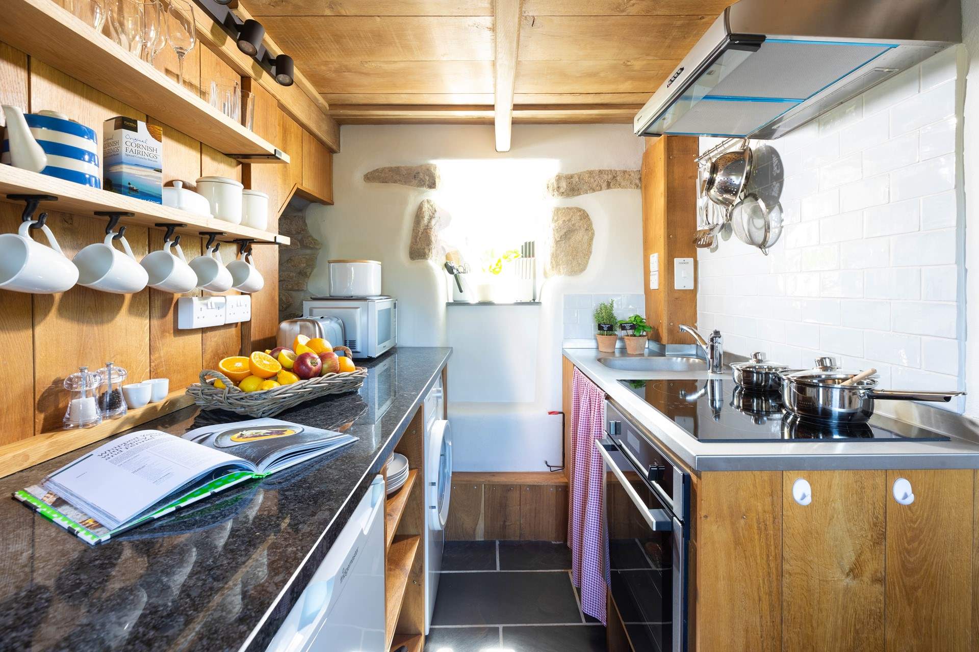 The small (but perfectly formed) kitchen/diner.