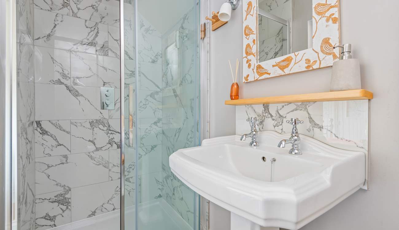 The sparkling shower in Bedroom one's en suite.