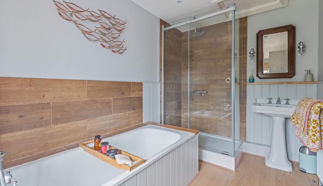 Wash away the day's sand and suncream in the shower or bath, the choice is yours.