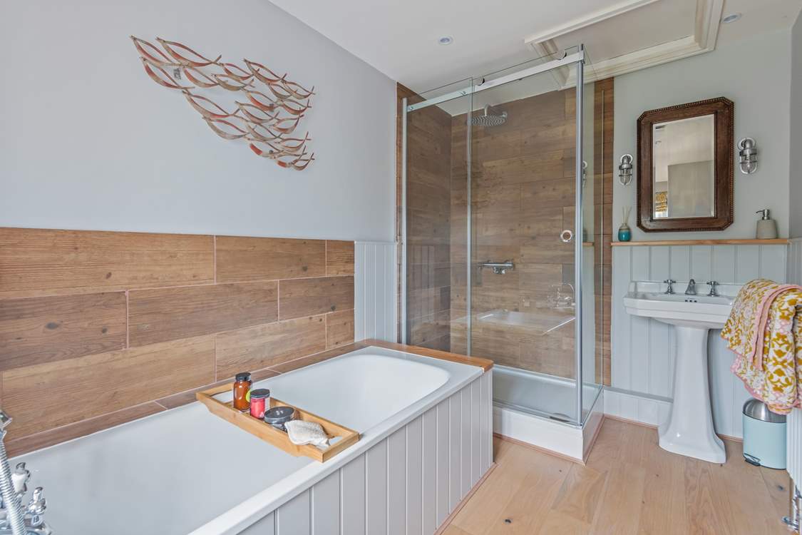 Wash away the day's sand and suncream in the shower or bath, the choice is yours.