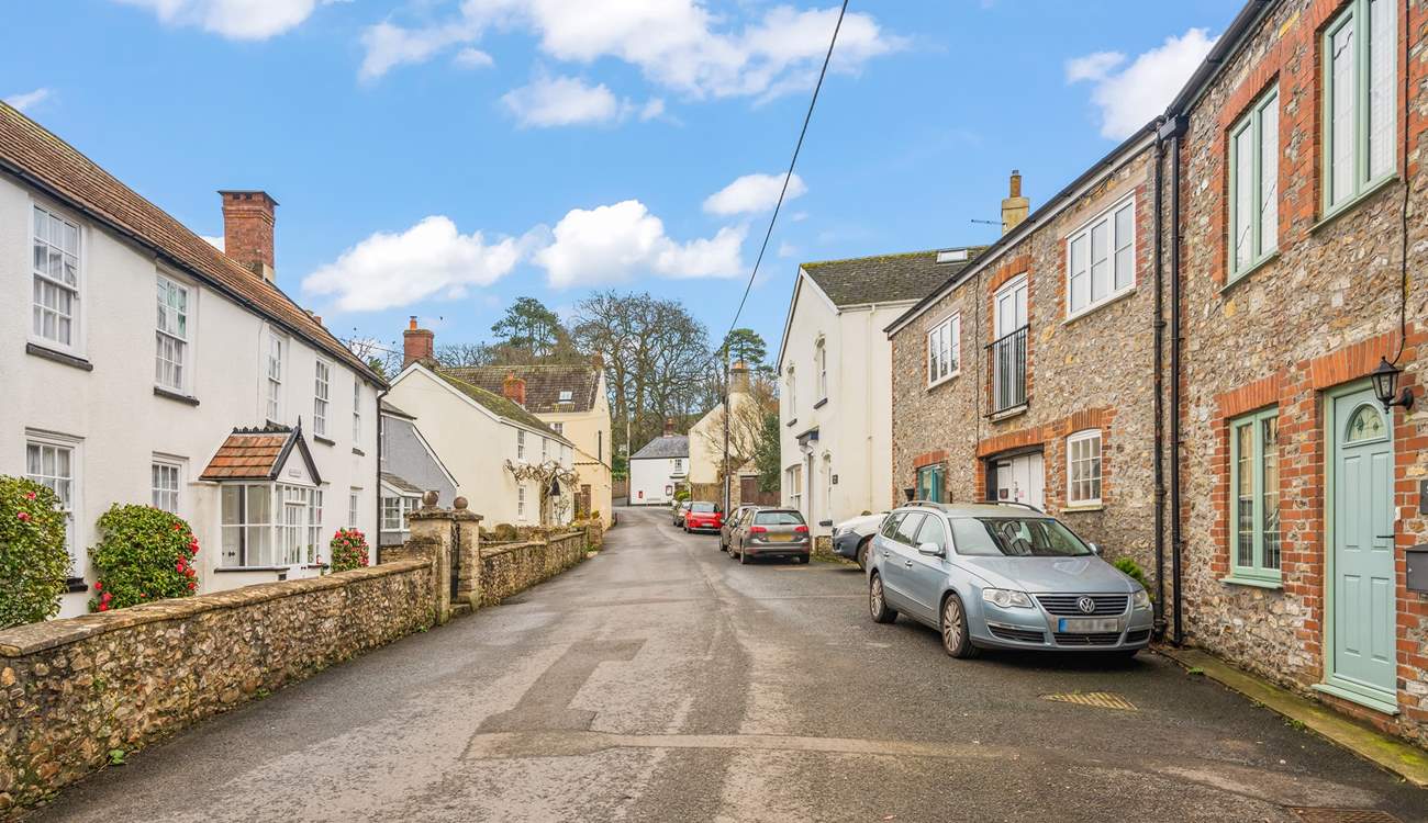 One of the sleepy side streets near the cottage. Perfect for parking a second car or a larger car if you wish.