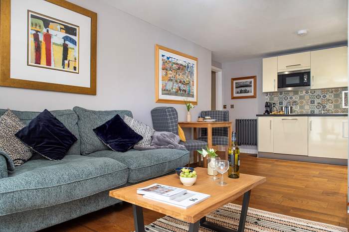 Blue Mill Retreat is a 1 bedroom, dog friendly apartment near the beach in Fowey, Cornwall.