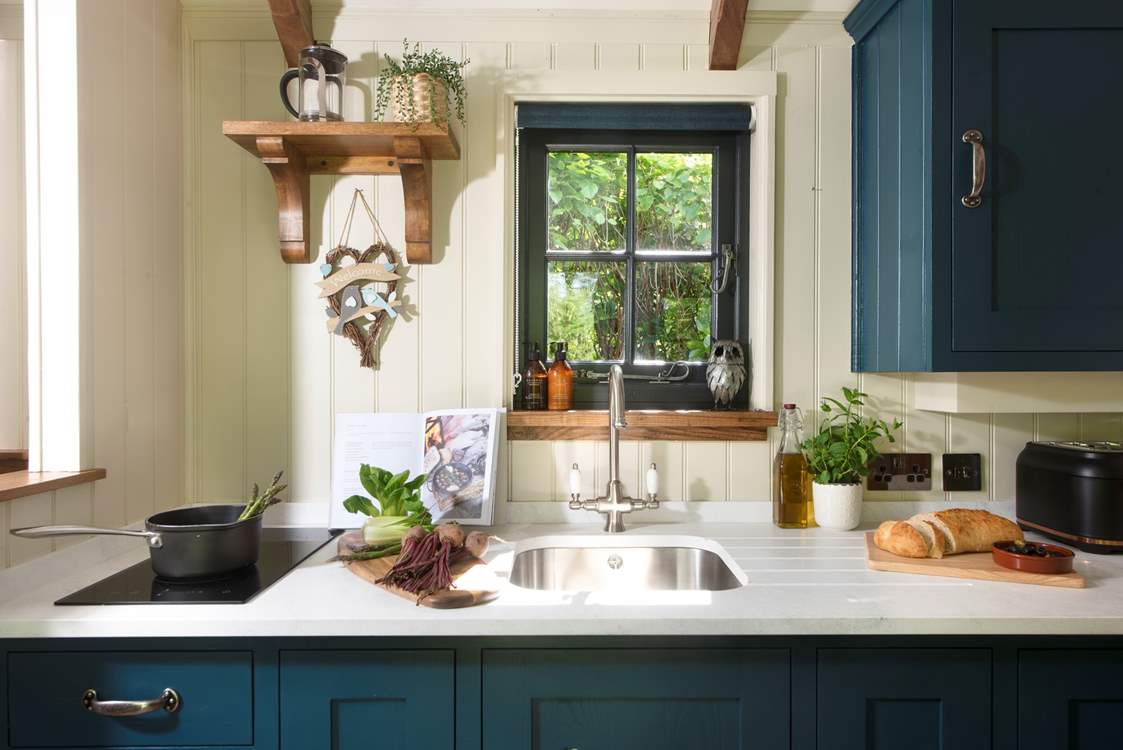 The fully equipped kitchen, ready for you to show off your culinary delights.