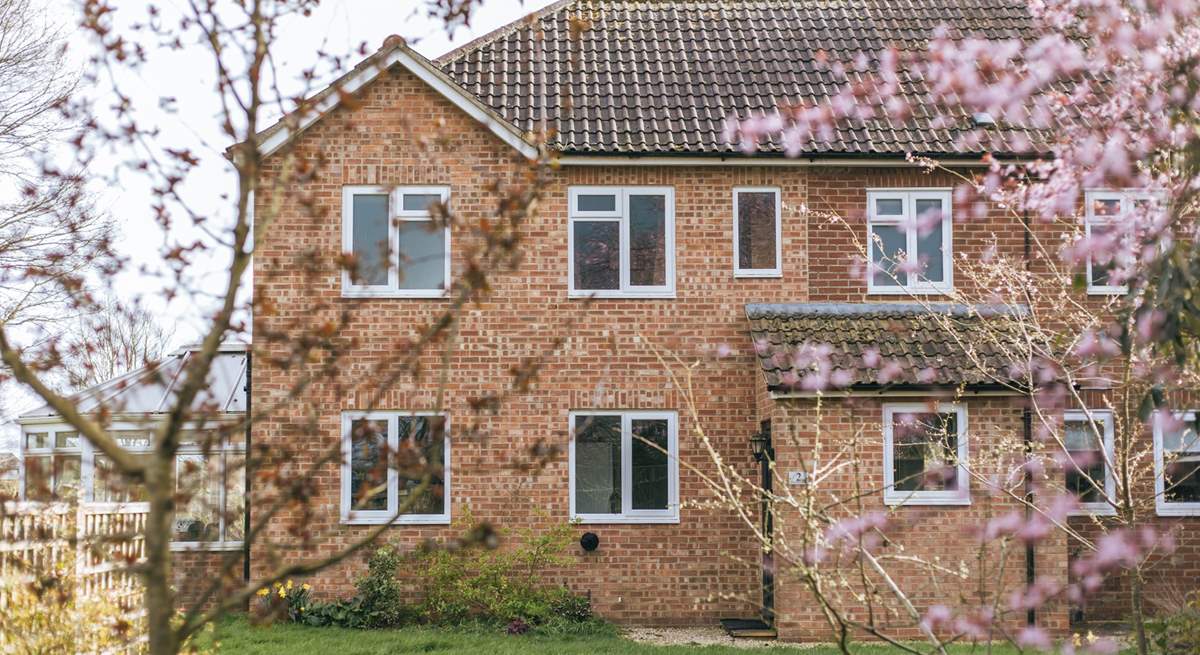 Set in the pretty Wiltshire countryside, 2 West Nolands is a lovely home-from-home.