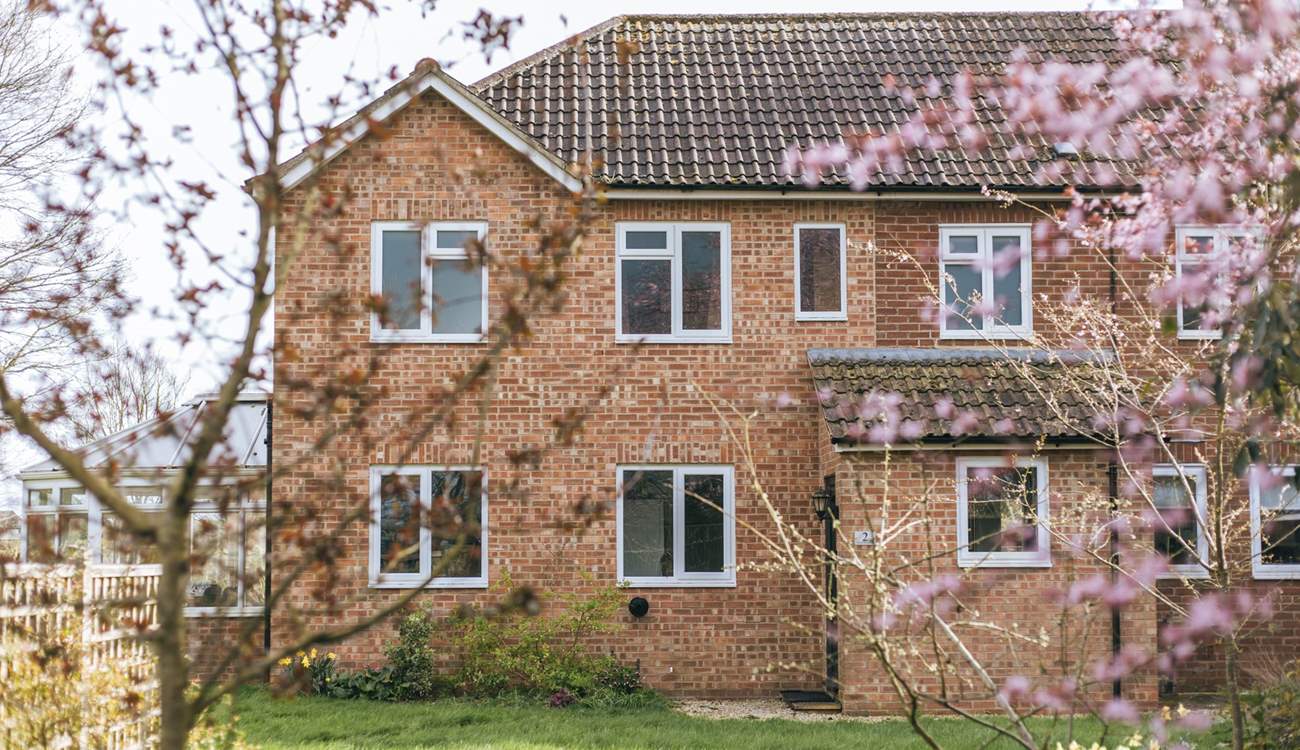 Set in the pretty Wiltshire countryside, 2 West Nolands is a lovely home-from-home.