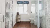 The en suite shower-room.