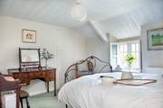 It's such a charming room, beautifully presented.