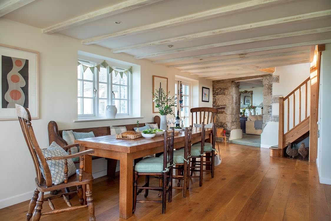 You are sure to enjoy your holiday meals all gathered around the dining-table, but you also have a great choice of places to eat out in the area, so why not give your designated chef an evening off?