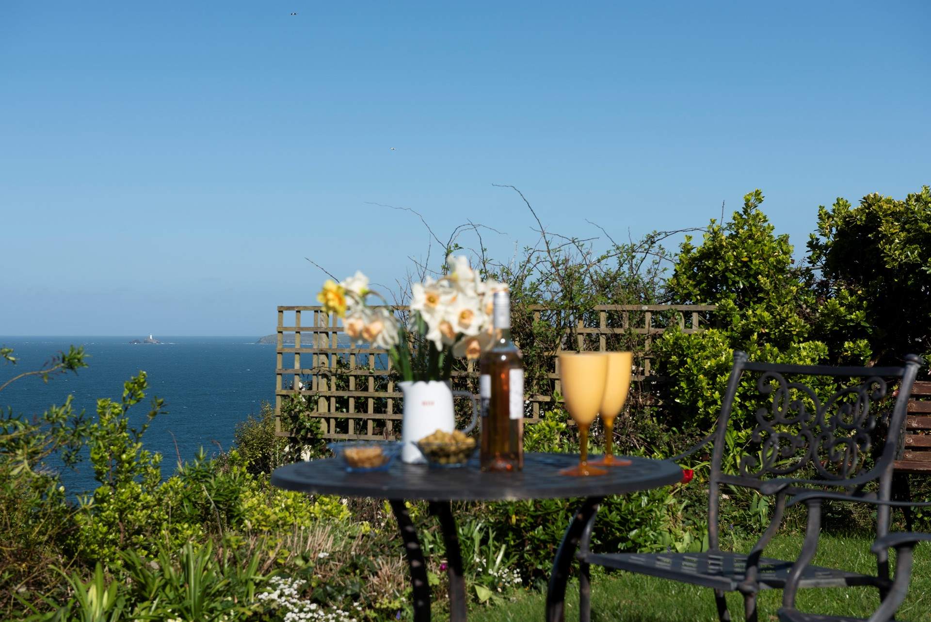 Sit back and relax in the glorious garden with spectacular views.