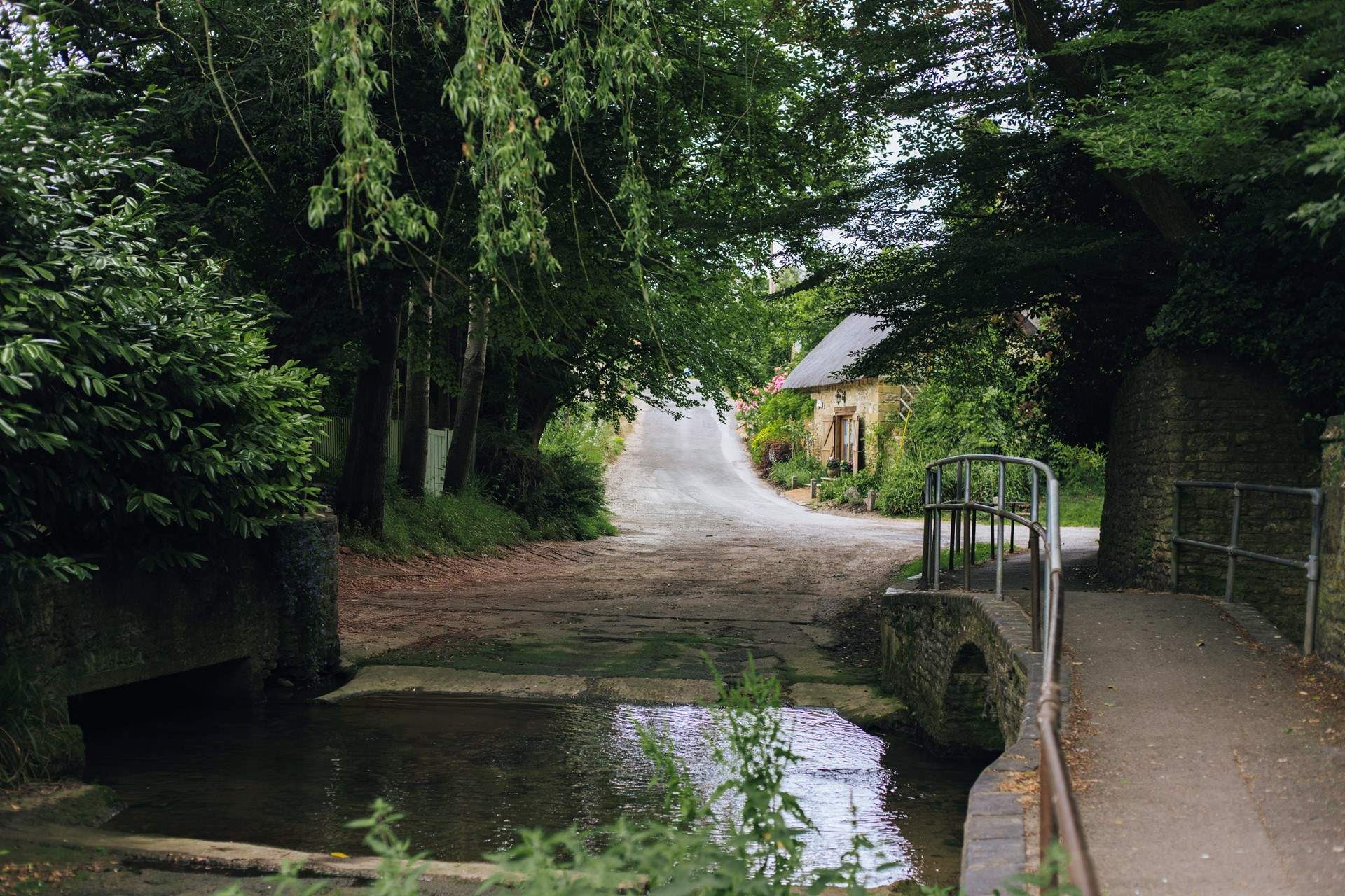 Your surroundings are simply gorgeous.