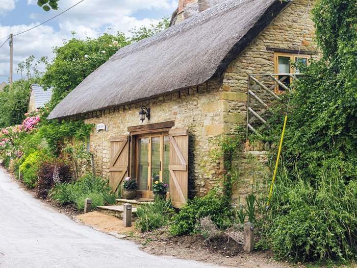 The Barn By The Ford, Sleeps 2 in Middle Barton