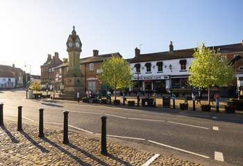Historic Thirsk town centre, note the knitted tops of the bollards, that's the Thirsk Yarn Bombers at work!