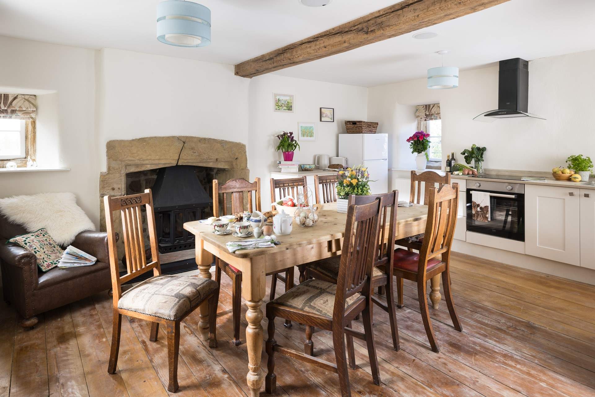 Time for a hearty breakfast in the country kitchen.