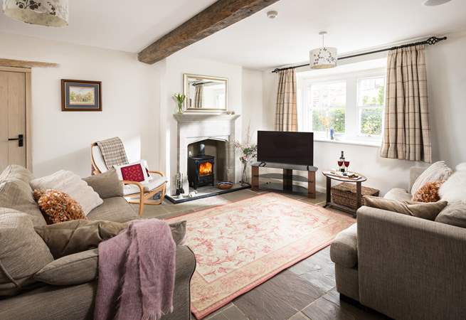 Relax in the cosy sitting-room.