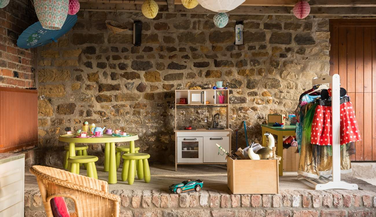 Games, dressing up, pretend play, it's all in the playbarn.