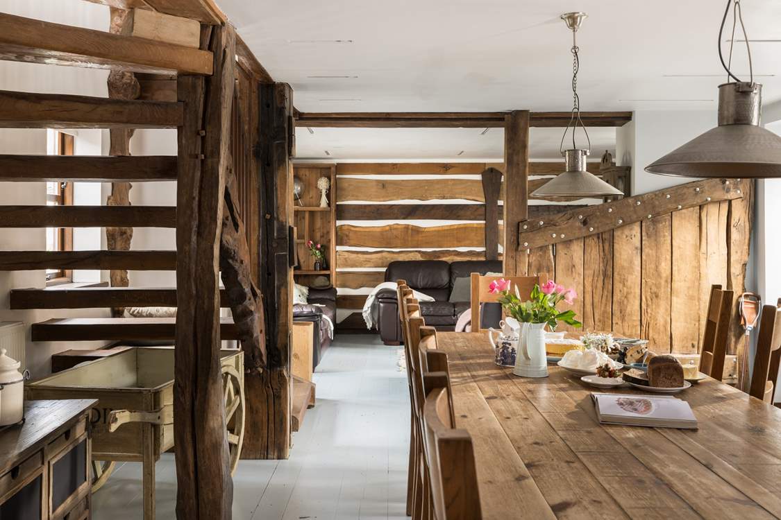 Warm and welcoming, you will feel at home in Ethel's Escape.