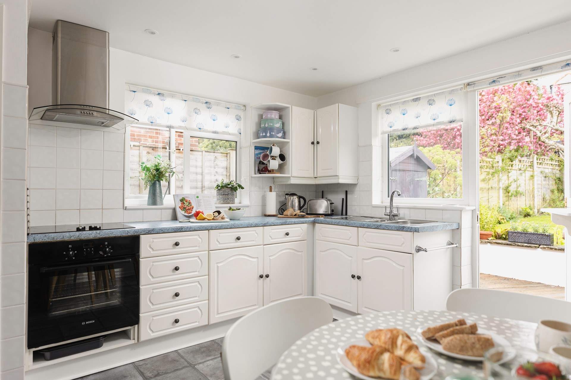 Soak up the view in to the garden.