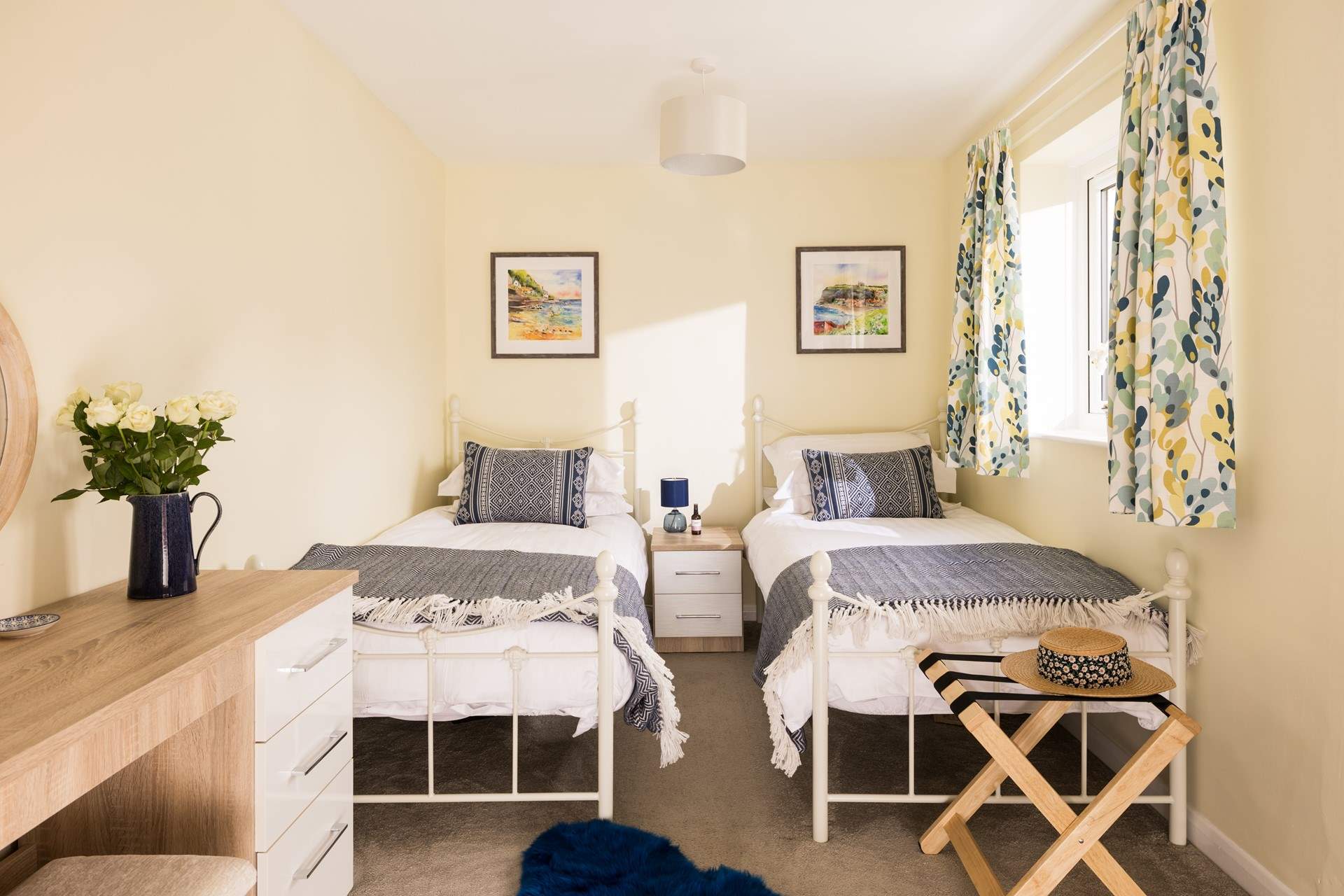 What a jolly twin bedroom.