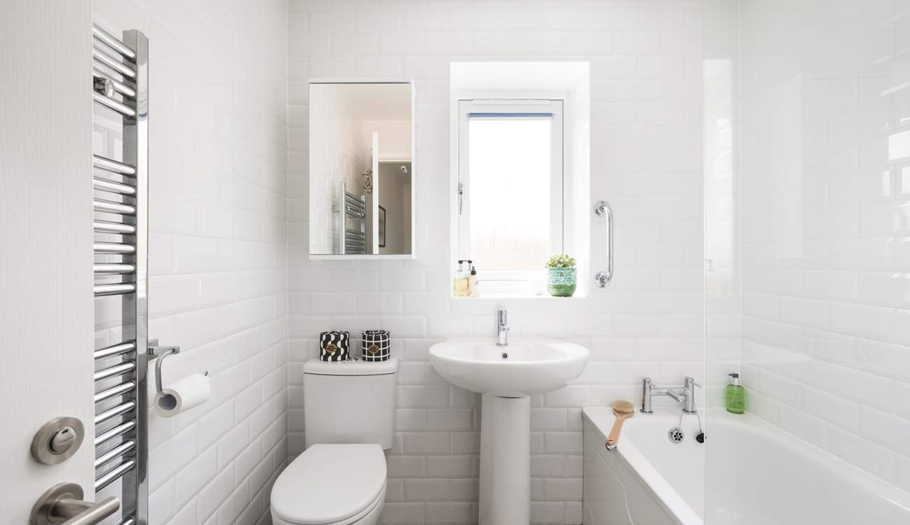 A long, hot soak or a refreshing shower? It's up to you. 