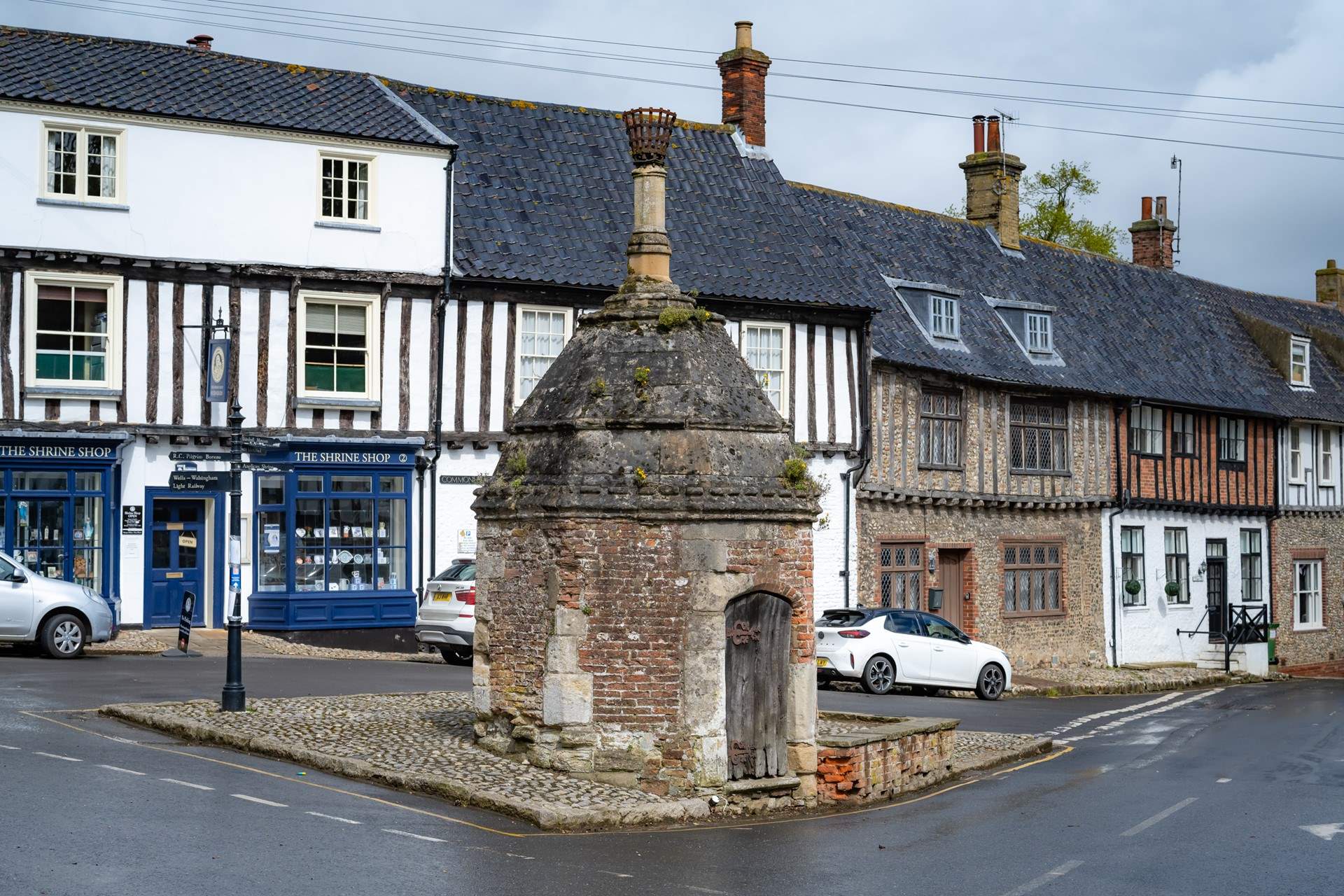 Walsingham village is close-by, a place of Pilgrimage.