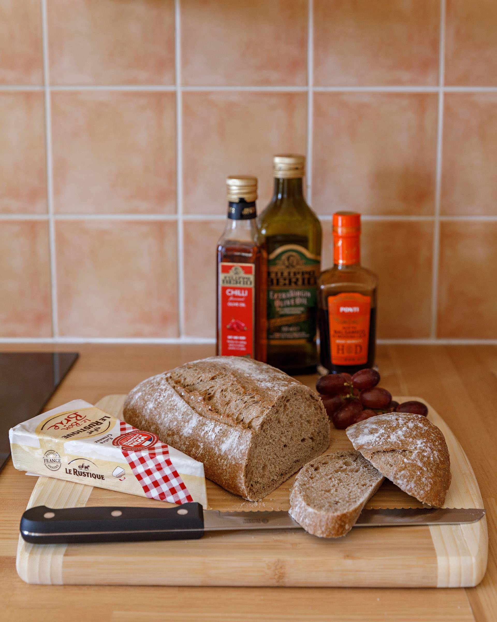 Pop into one of the artisan bakeries nearby for delicious fresh produce.