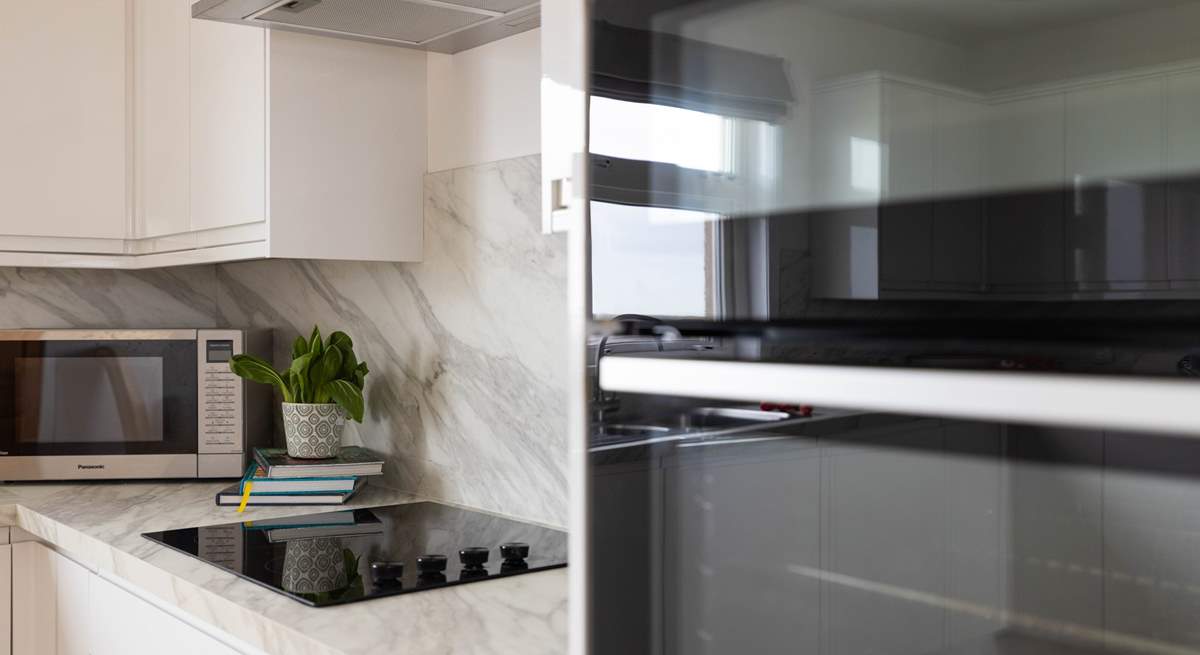 Enjoy all the modern amenities of this Hebridean kitchen. 