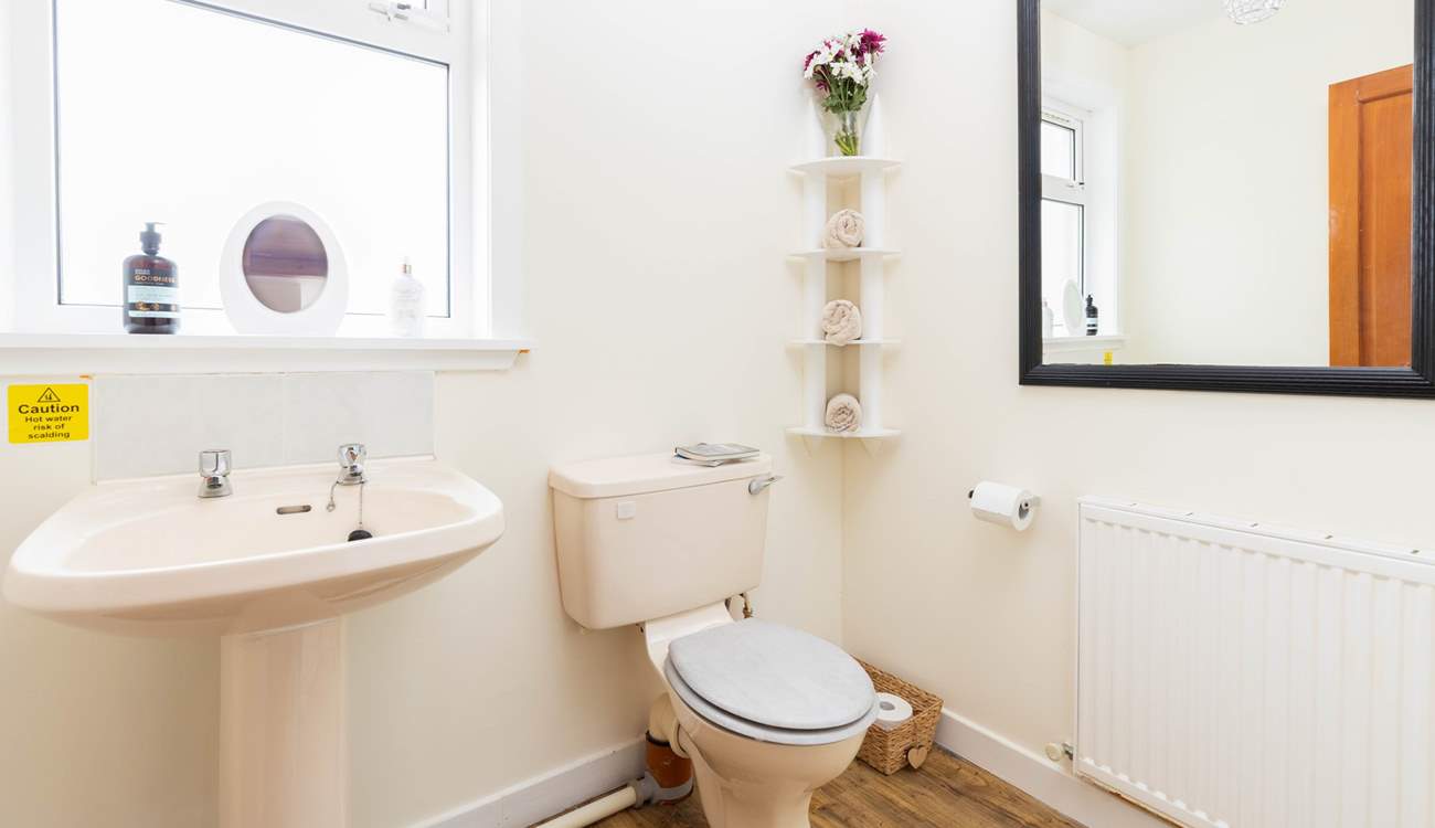 The handy downstairs cloakroom.