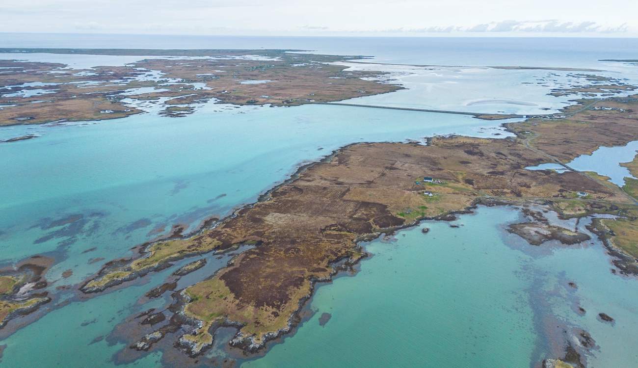 The seas around Benbecula are crystal clear, azure blue and sparkling. 