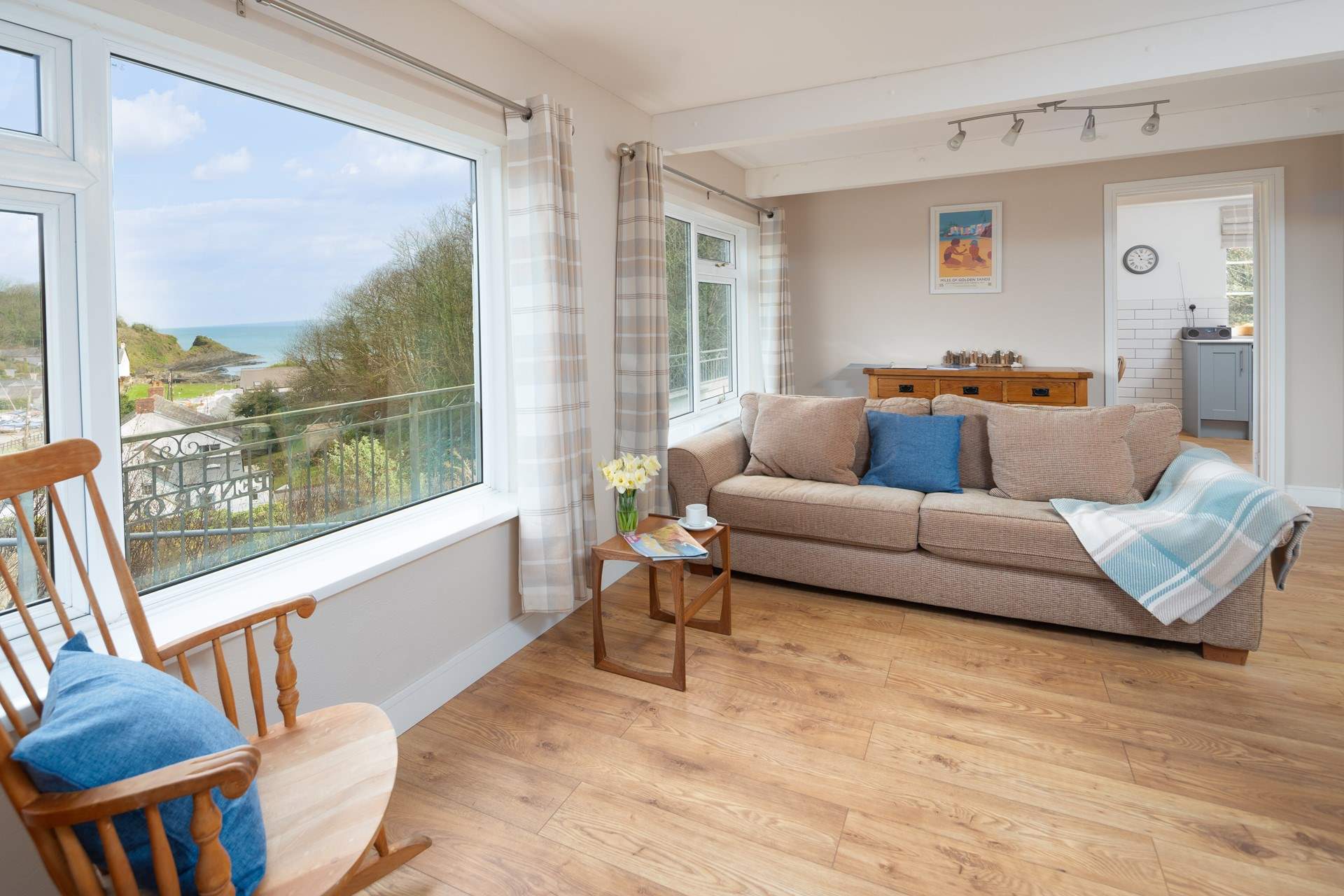 Take in the heavenly views from gorgeous Pen yr Onen. 