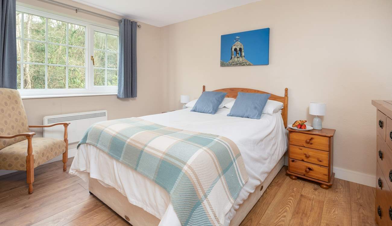 The double room has a woodland view. 