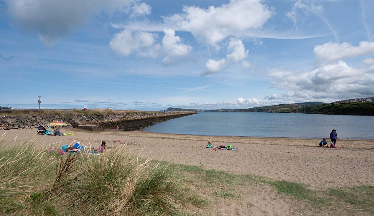 Goodwick Parrog, near Fishguard, has a cafe. The children's park is very nearby. 