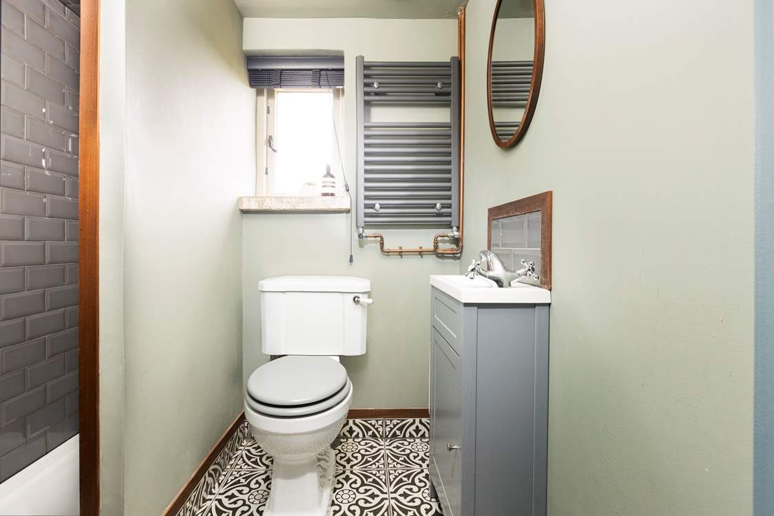 The shower-room.
