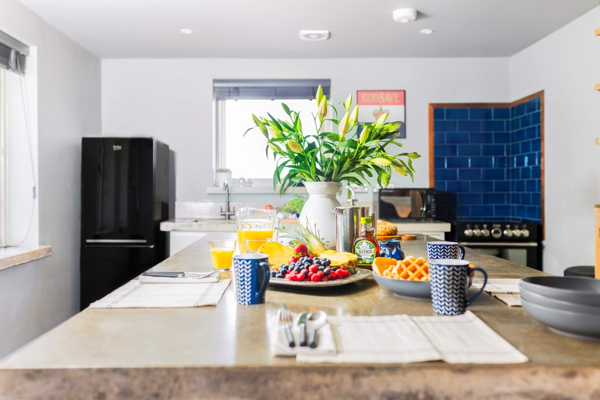 Make your plans over the breakfast spread.