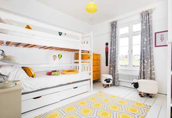 The kids will love this cheerful room.
