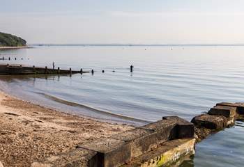 St Helens beach is a stroll away. Perfect for families, swimmers and paddle boarders. 