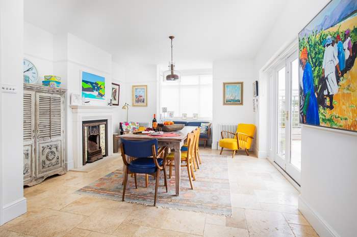 Inglefield is a 4 bedroom, dog friendly holiday cottage near the beach in St Helens.