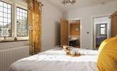 This room also enjoys a beautiful en suite with roll-top bath. - Thumbnail Image